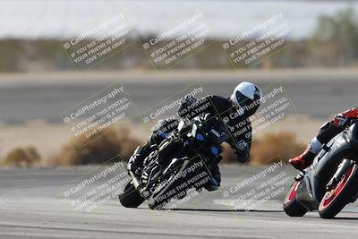 media/Nov-16-2025-Race Pace (Sun) [[8c5fa54630]]/Non Verified Riders (1st 20 Minutes)/1-Turn 14 (10am)/